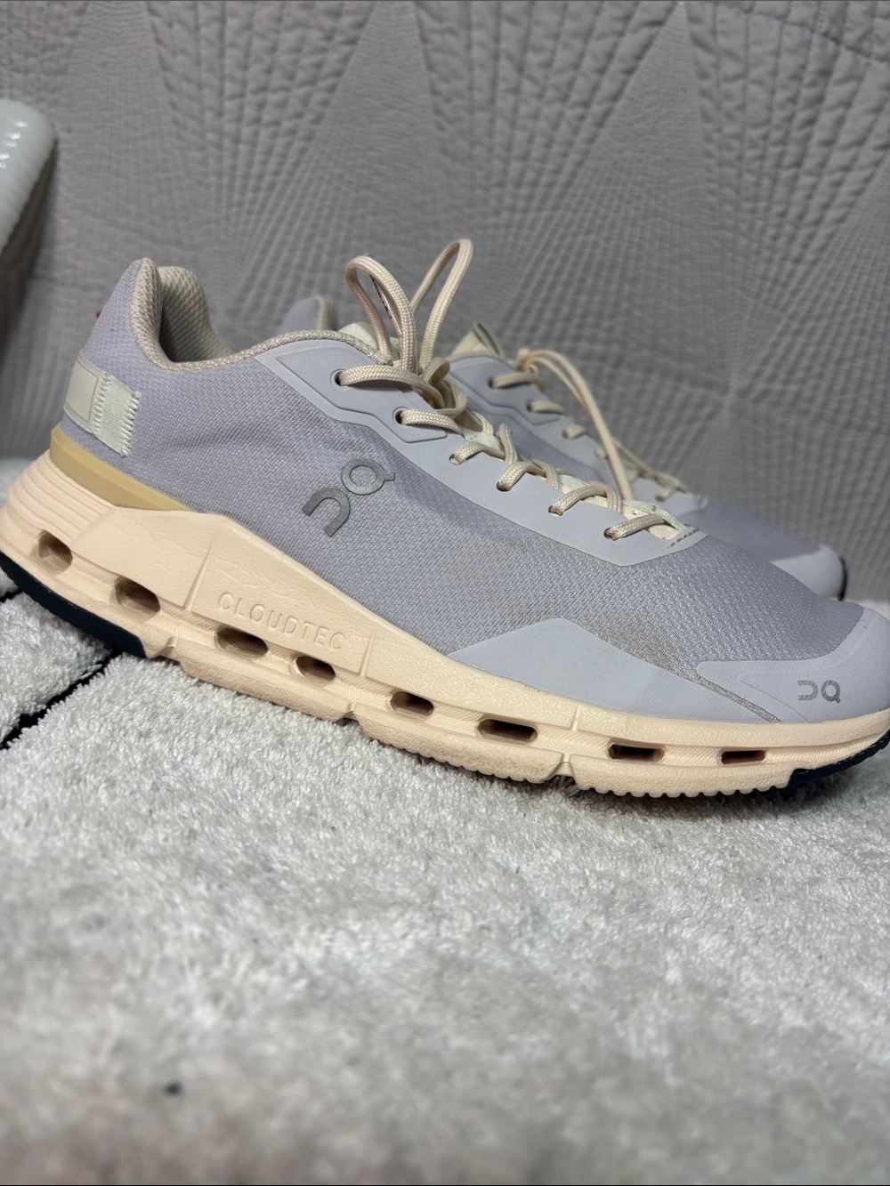 On Running Men’s Sneakers - Light Gray & Cream